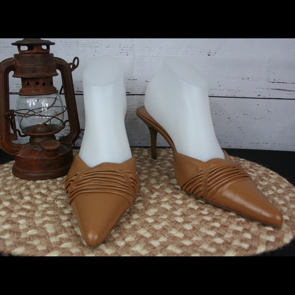 Mossimo leather mules